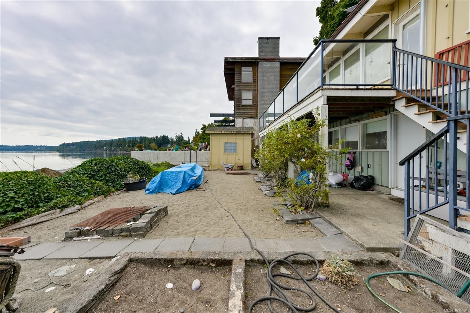 5037 Cordova Bay Rd, Saanich, BC