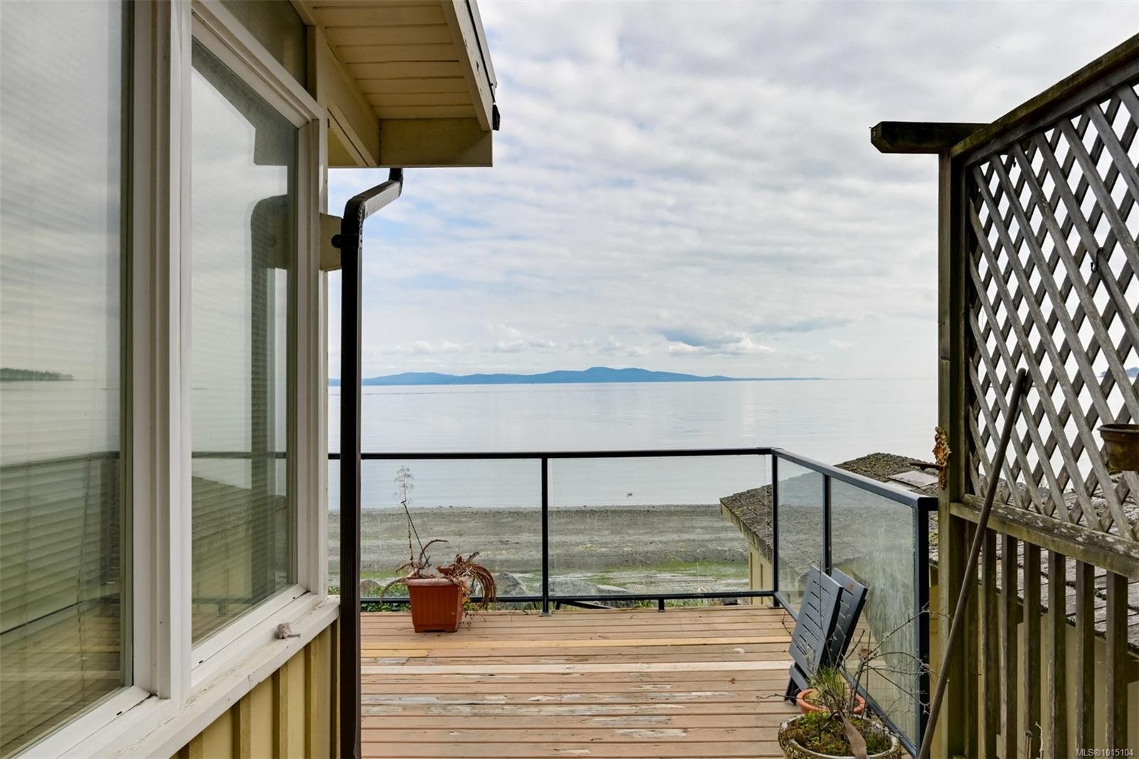 5037 Cordova Bay Rd, Saanich, BC