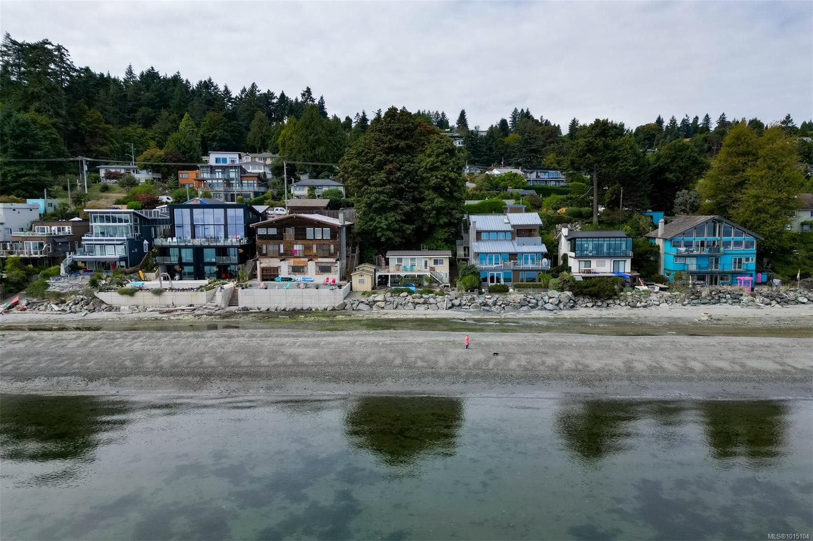 5037 Cordova Bay Rd, Saanich, BC