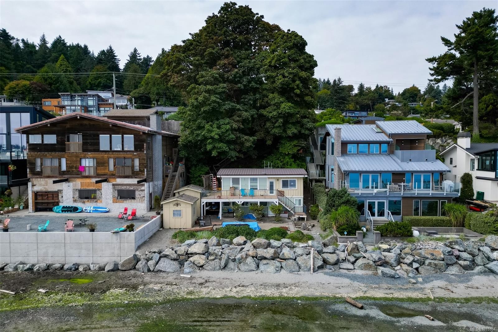 5037 Cordova Bay Rd, Saanich, BC