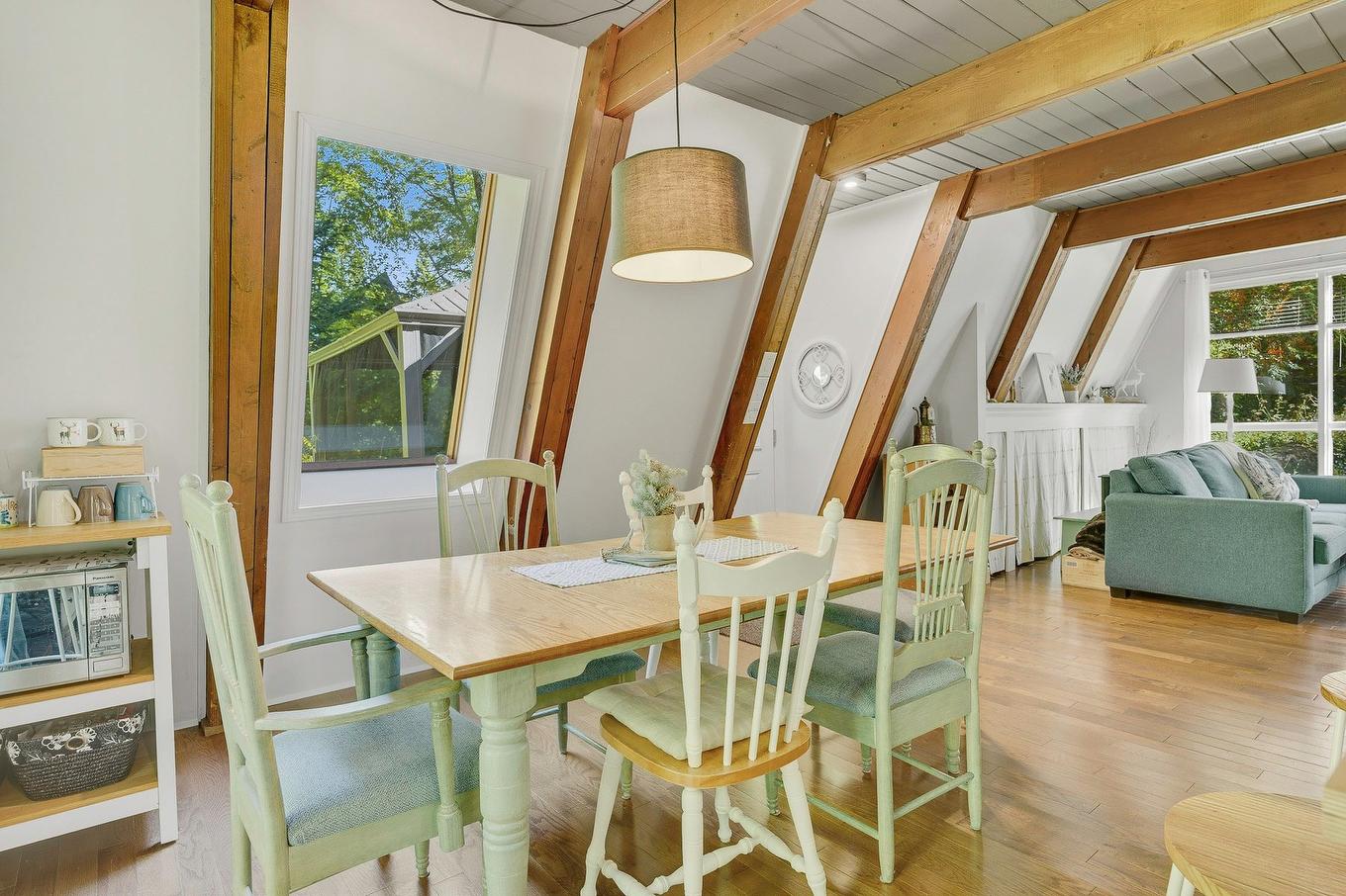 Kitchen - 1507 Rue Des Bécassines, Sainte-Adèle, QC - Indoor Photo Showing Dining Room
