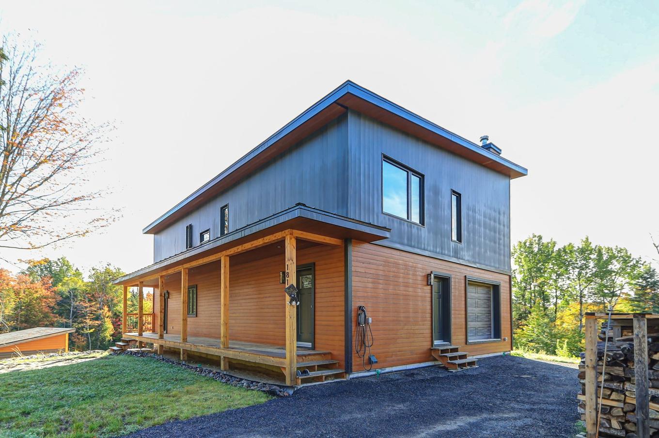 Exterior entrance - 181 Mtée Du Coteau, Lantier, QC - Outdoor With Exterior