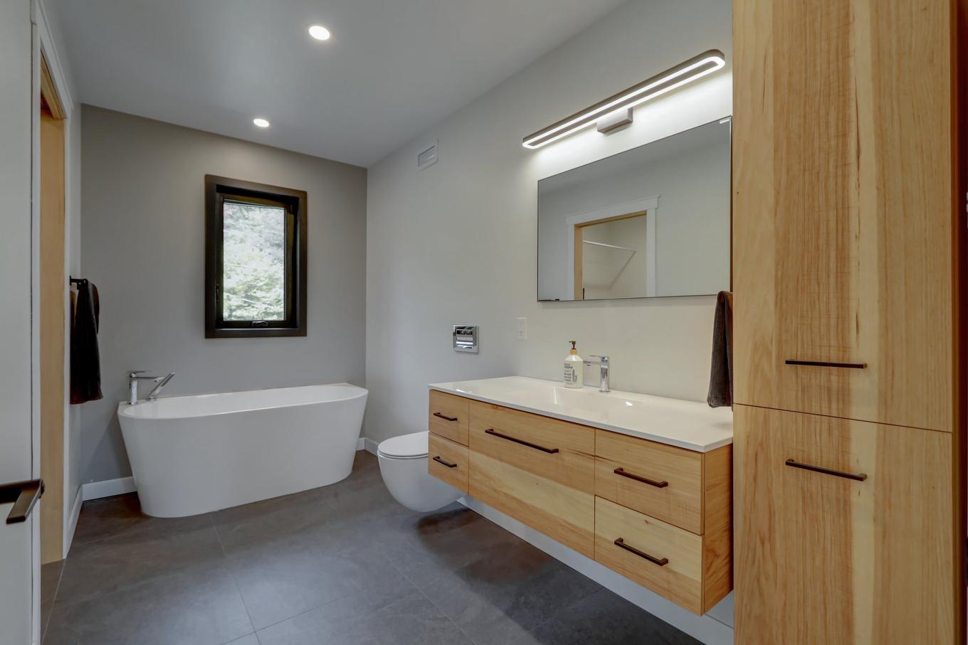Bathroom - 181 Mtée Du Coteau, Lantier, QC - Indoor Photo Showing Bathroom