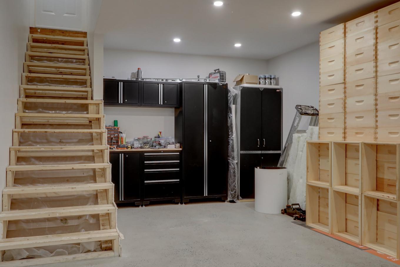 Garage - 181 Mtée Du Coteau, Lantier, QC - Indoor