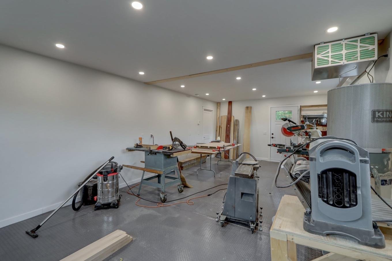 Workshop - 181 Mtée Du Coteau, Lantier, QC - Indoor Photo Showing Other Room