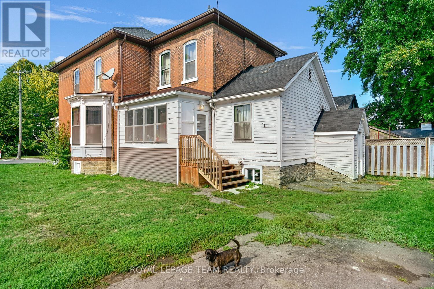 395 Henry Street W, Prescott, ON - Outdoor