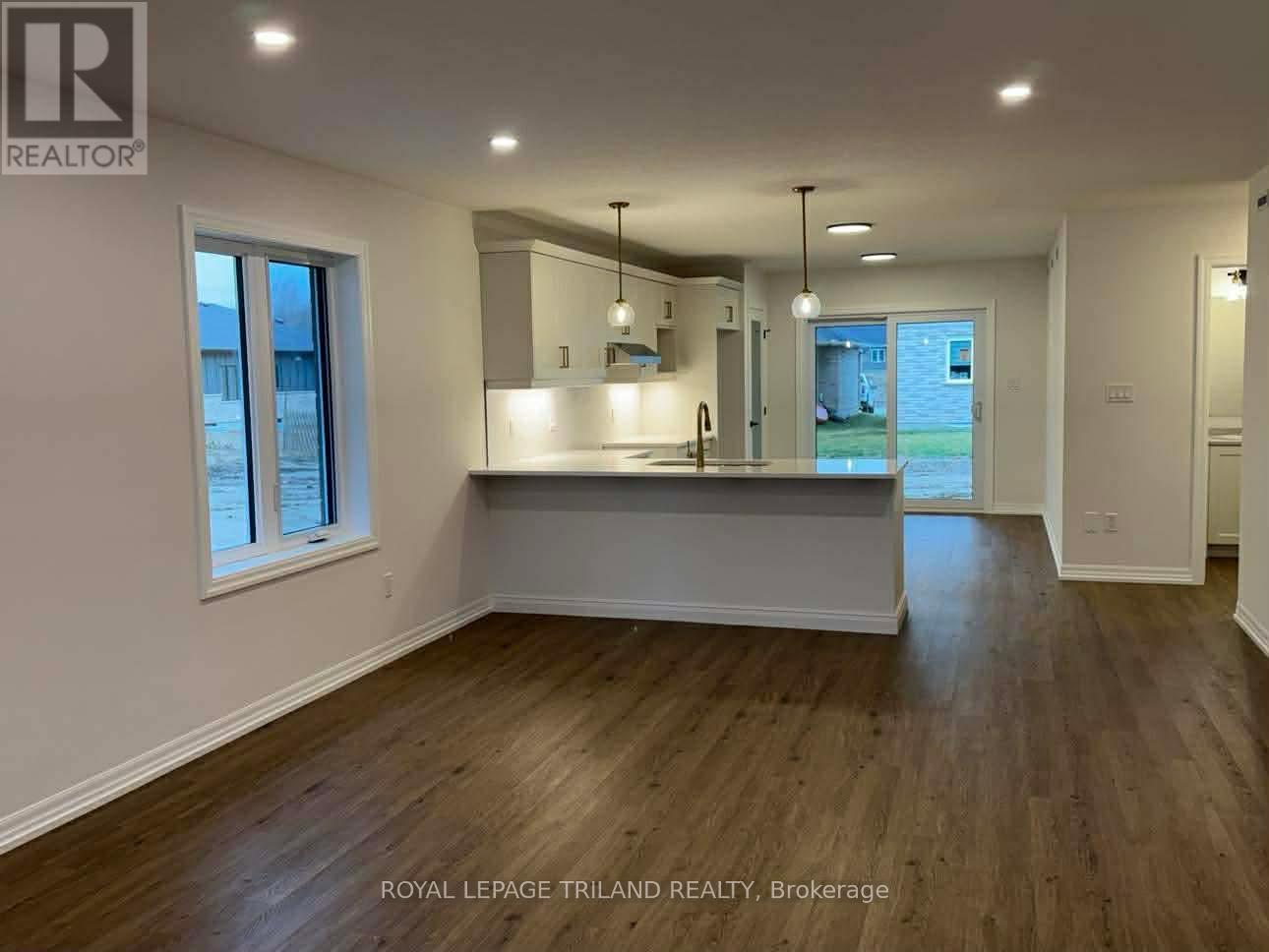 14 Harrow Lane, St. Thomas, ON - Indoor Photo Showing Other Room