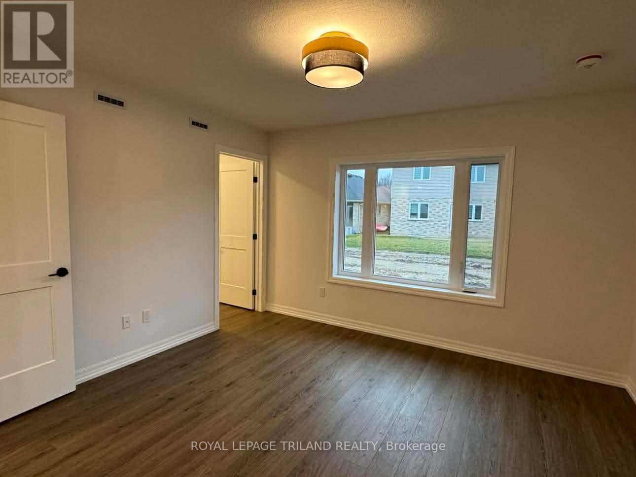 14 Harrow Lane, St. Thomas, ON - Indoor Photo Showing Other Room