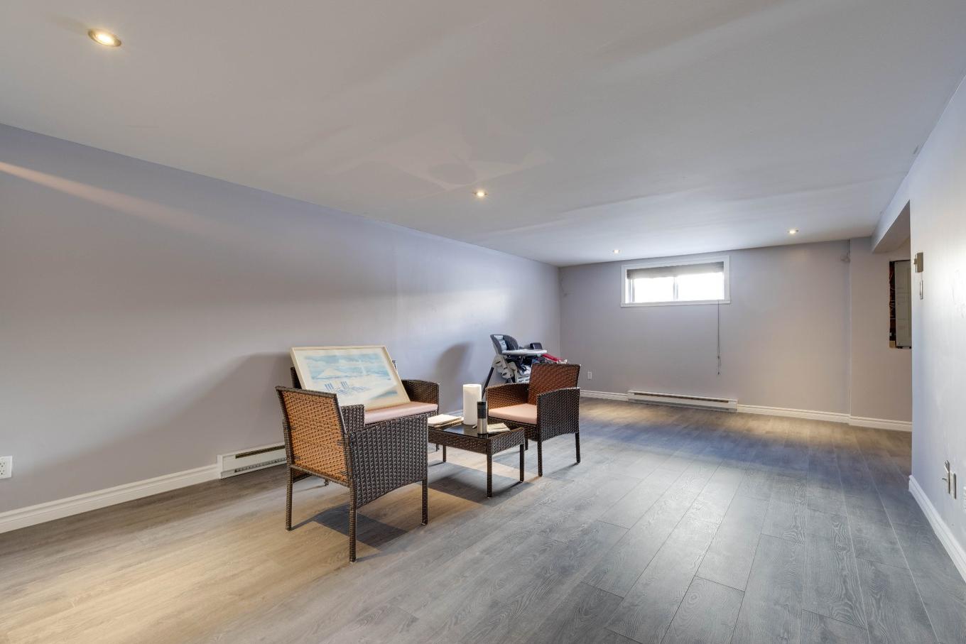 Playroom - 4629 Rue Laprade, Laval (Chomedey), QC - Indoor