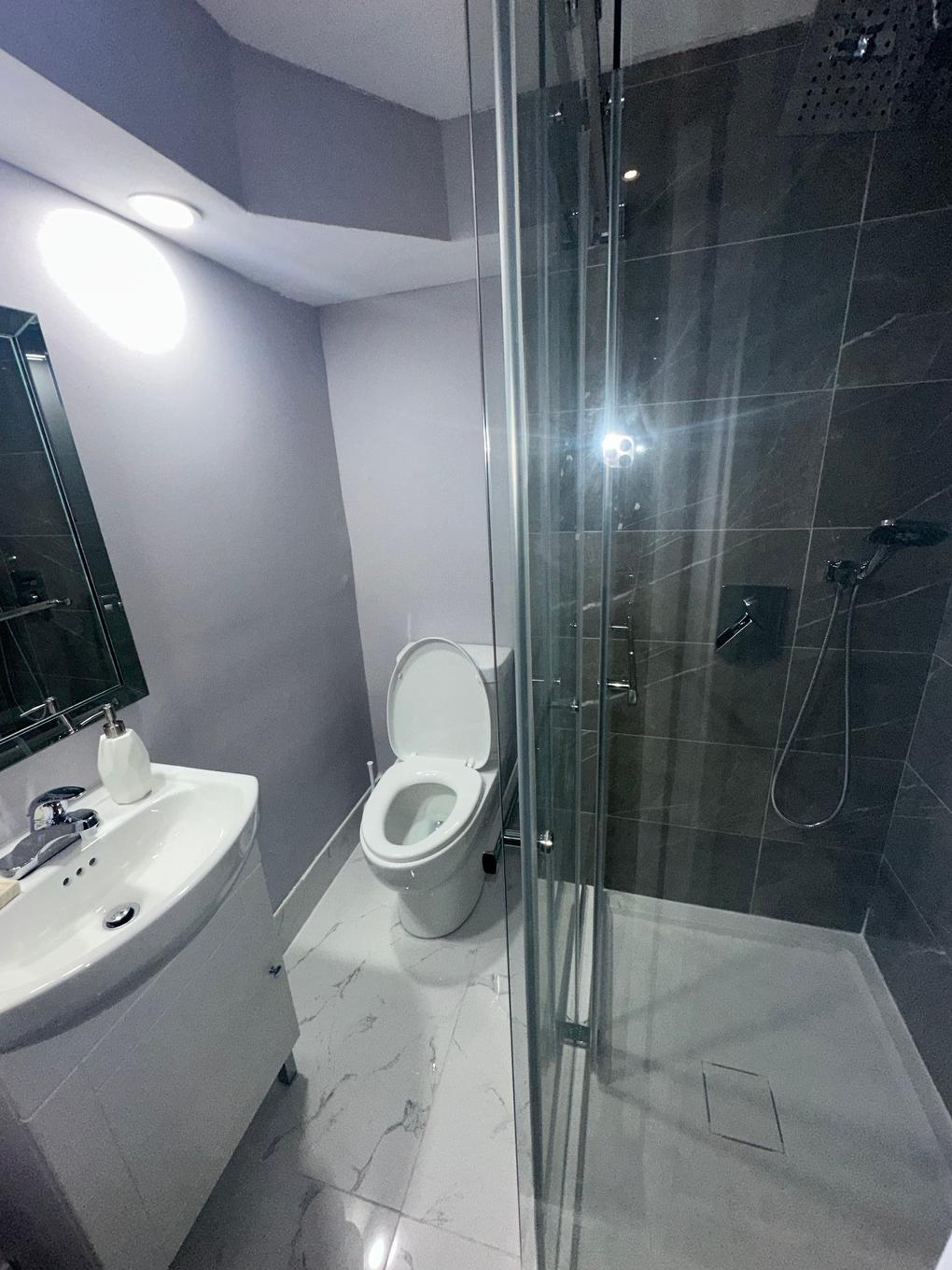 Bathroom - 4629 Rue Laprade, Laval (Chomedey), QC - Indoor Photo Showing Bathroom