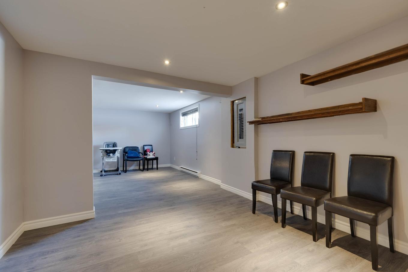 Playroom - 4629 Rue Laprade, Laval (Chomedey), QC - Indoor