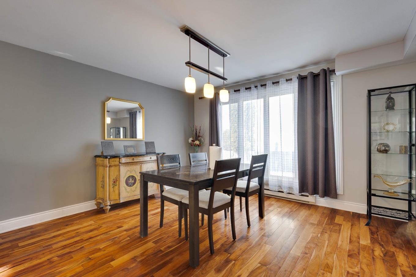 Dining room - 4629 Rue Laprade, Laval (Chomedey), QC - Indoor Photo Showing Dining Room