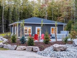 95 Forest Heights Drive Vaughan, NS B0N 2T0