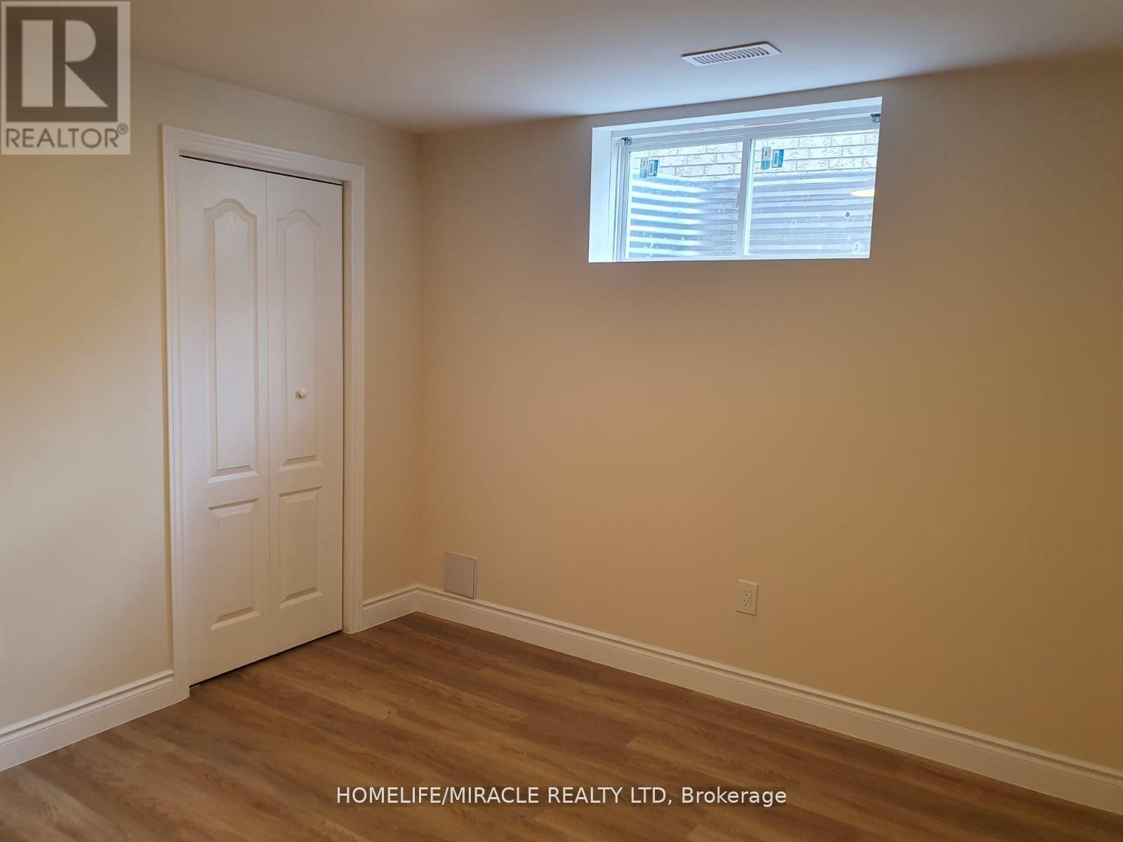 Bsmnt - 454 Westhaven Street, Waterloo, ON - Indoor Photo Showing Other Room