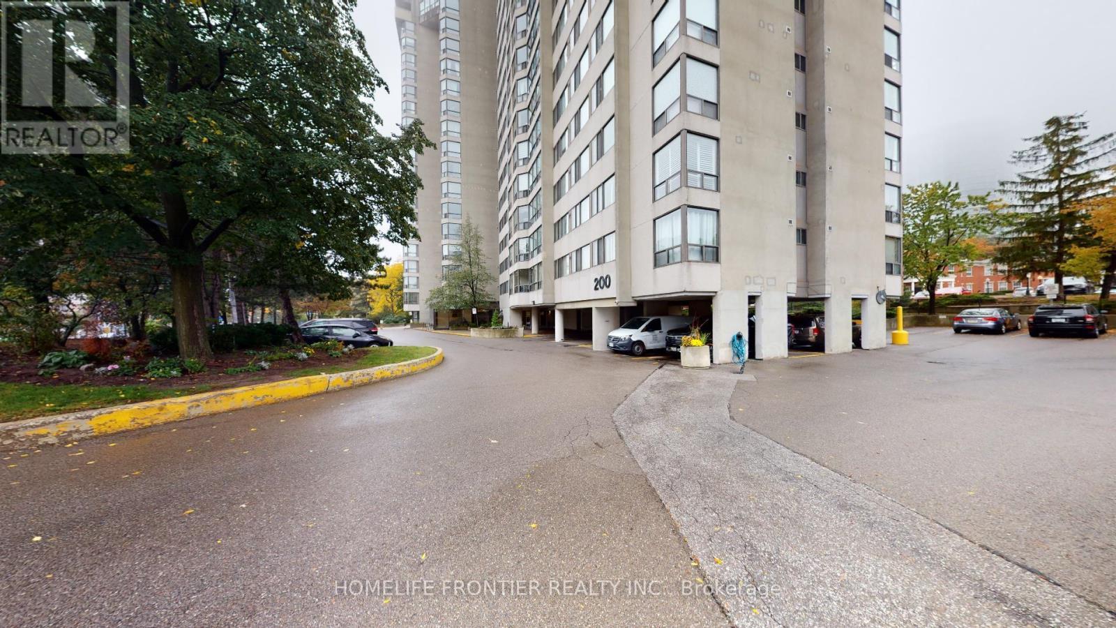 605 - 200 Robert Speck Parkway, Mississauga, ON - Outdoor