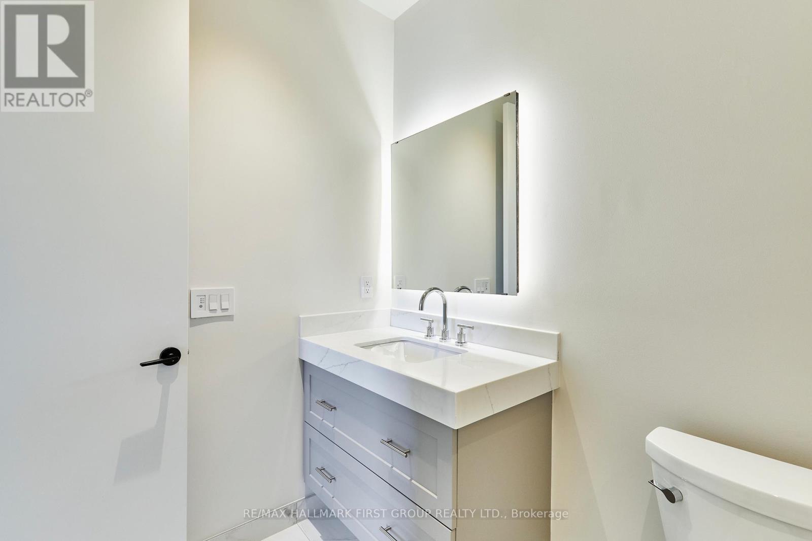 407 - 123 Maurice Drive, Oakville, ON - Indoor Photo Showing Bathroom
