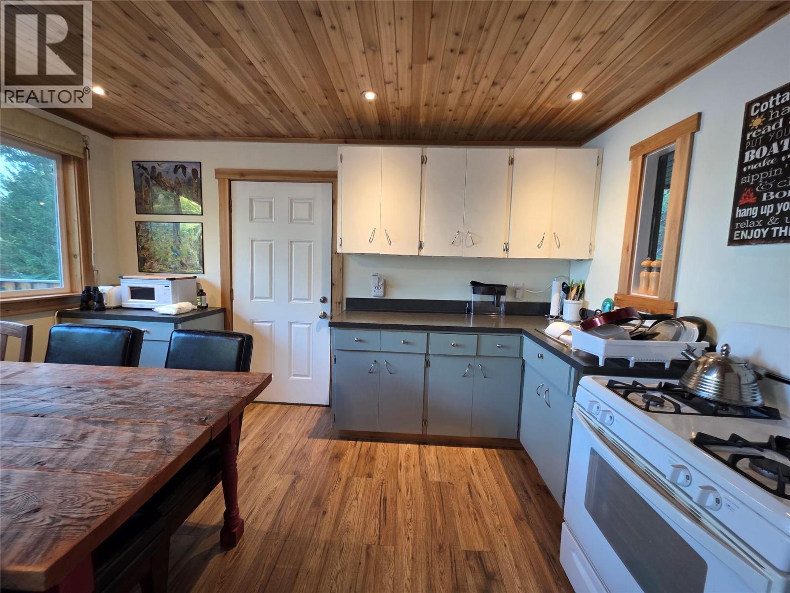 6453 Pinaus Lake Road Lot# 6297, Falkland, BC - Indoor Photo Showing Kitchen With Double Sink