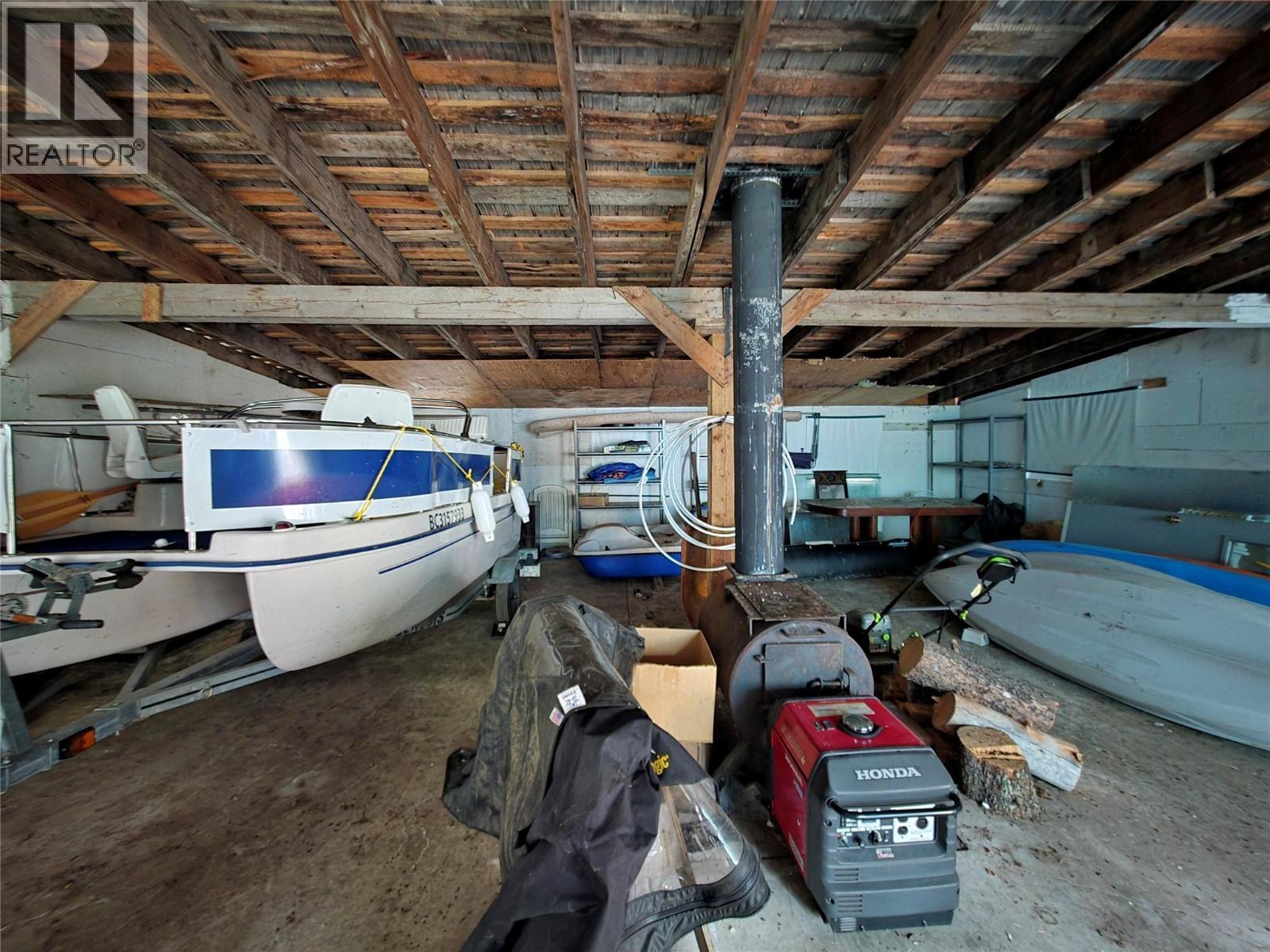 6453 Pinaus Lake Road Lot# 6297, Falkland, BC - Indoor Photo Showing Garage