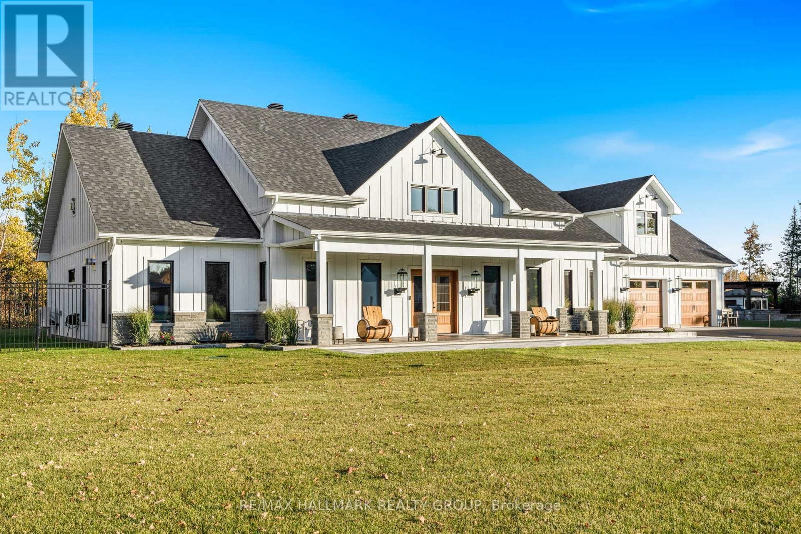 55 De La Seignerie Estates E, Champlain, ON - Outdoor With Facade