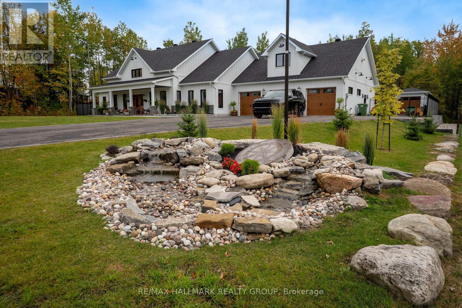 55 De La Seignerie Estates E, Champlain, ON - Outdoor With Facade