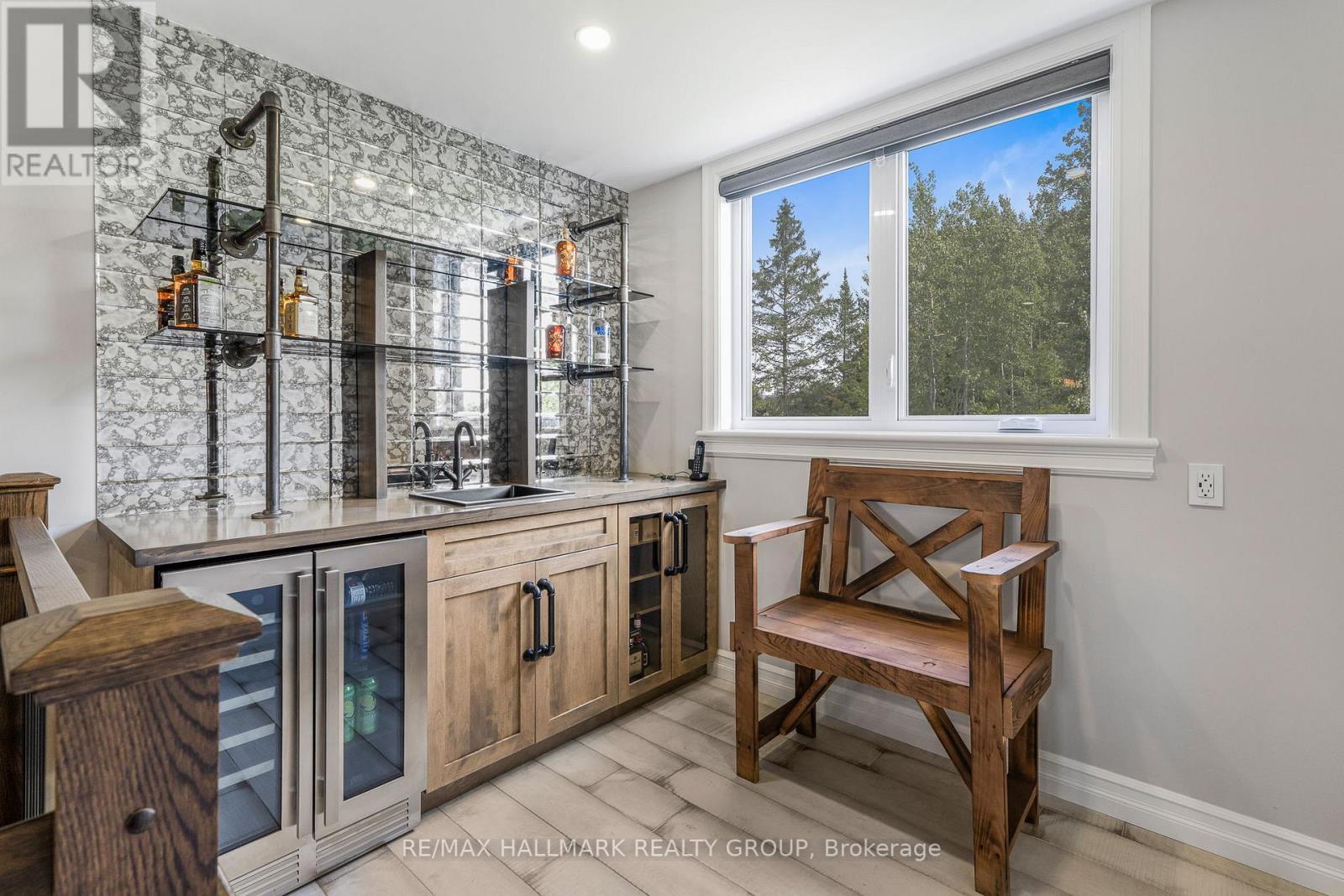 55 De La Seignerie Estates E, Champlain, ON - Indoor Photo Showing Bedroom