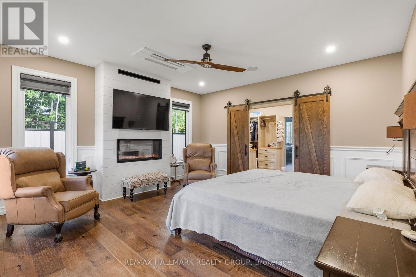 55 De La Seignerie Estates E, Champlain, ON - Indoor Photo Showing Other Room With Fireplace