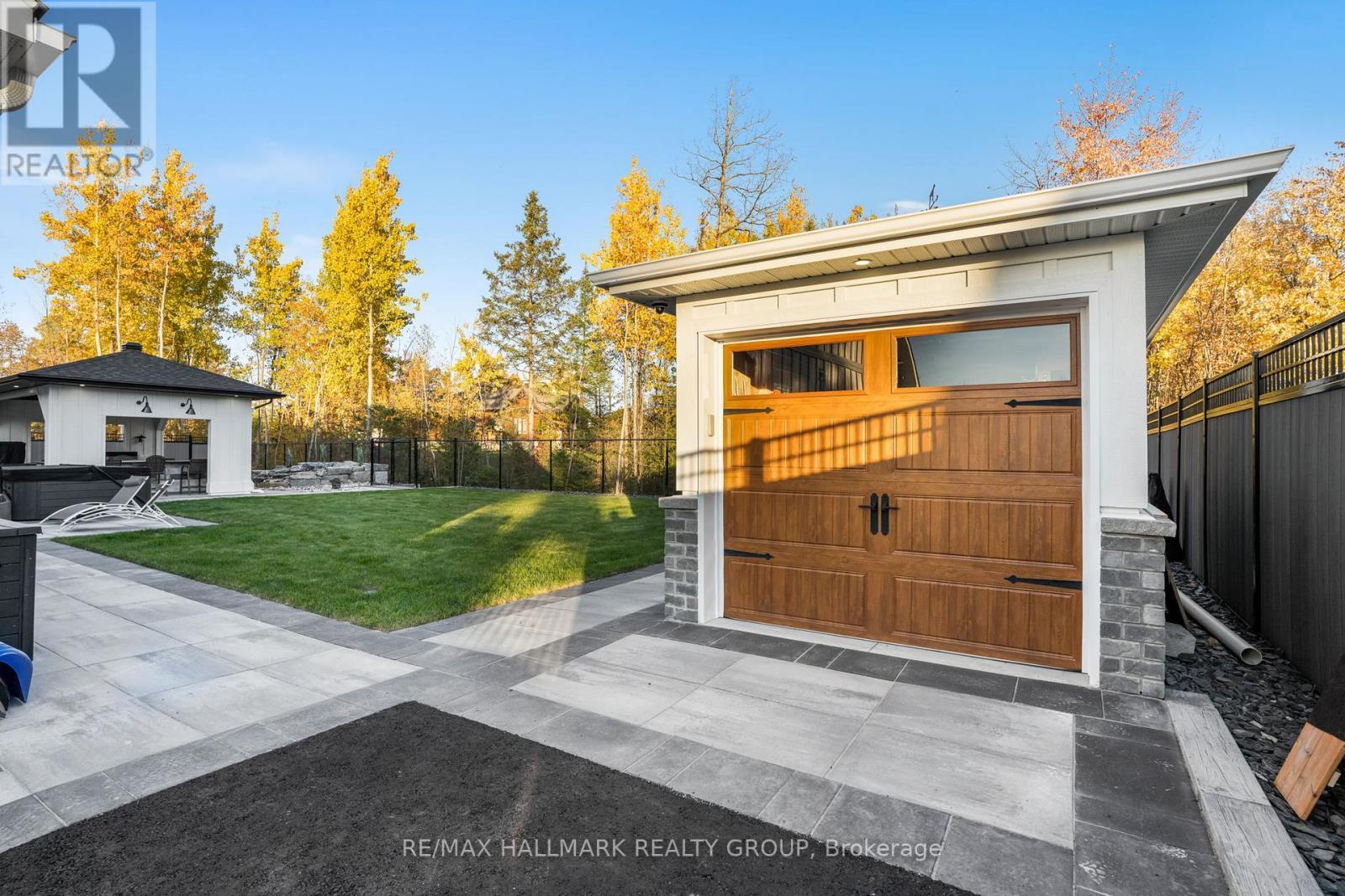 55 De La Seignerie Estates E, Champlain, ON - With Exterior