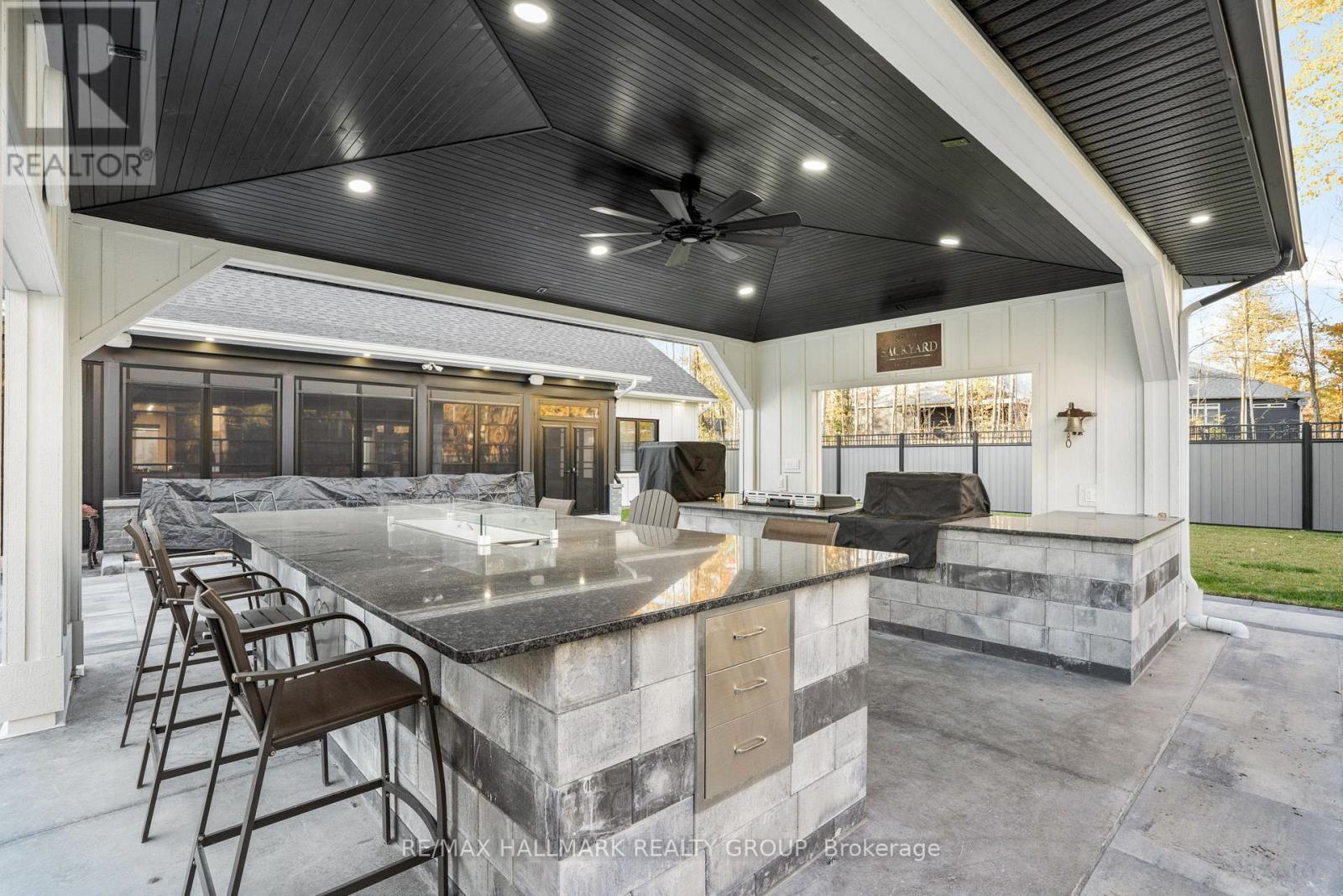 55 De La Seignerie Estates E, Champlain, ON - Outdoor