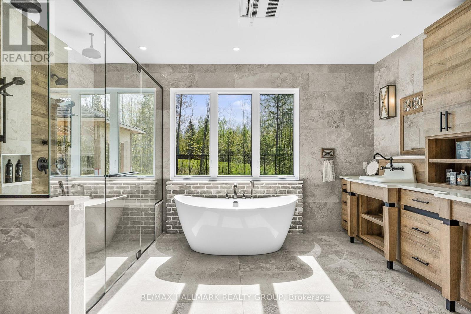 55 De La Seignerie Estates E, Champlain, ON - Indoor Photo Showing Bathroom