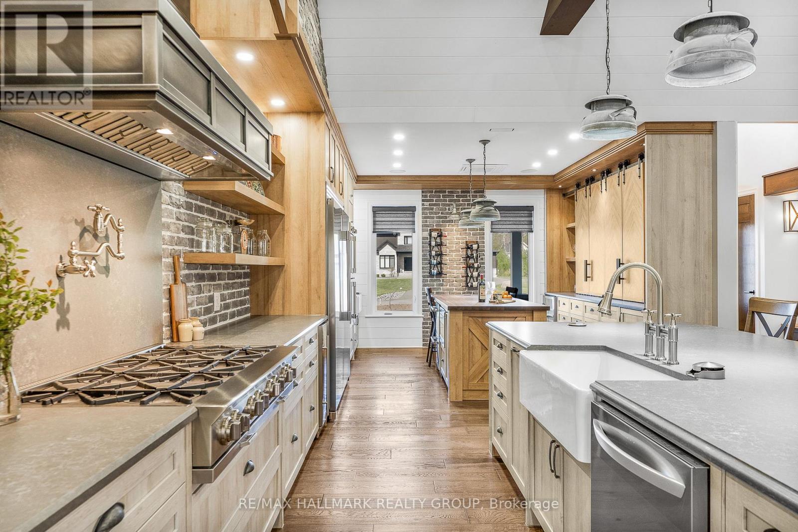 55 De La Seignerie Estates E, Champlain, ON - Indoor Photo Showing Kitchen