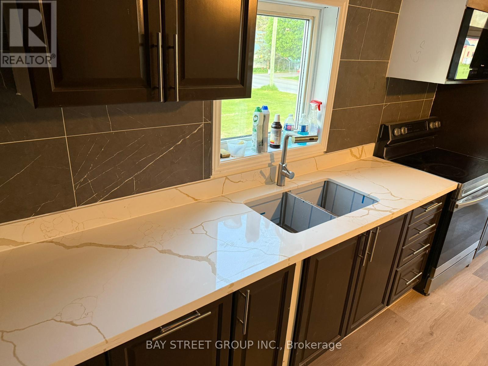 21127 Concession 5 Road, South Glengarry, ON - Indoor Photo Showing Kitchen With Double Sink