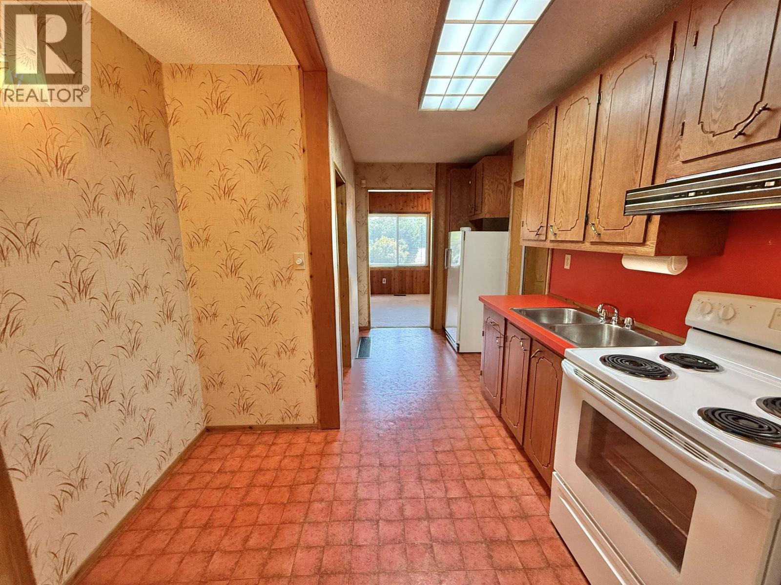 551 Edkins Street, Quesnel, BC