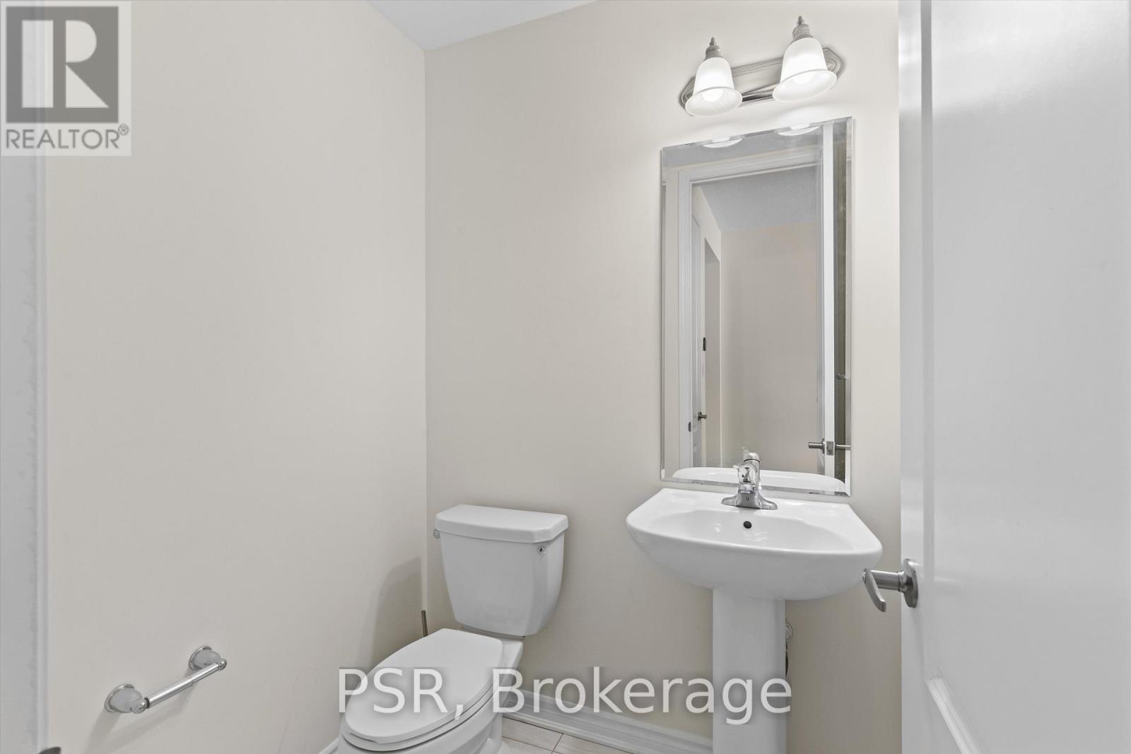 50 Jolly Way, Toronto, ON - Indoor Photo Showing Bathroom