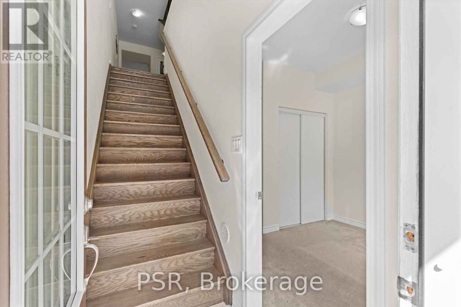 50 Jolly Way, Toronto, ON - Indoor Photo Showing Other Room