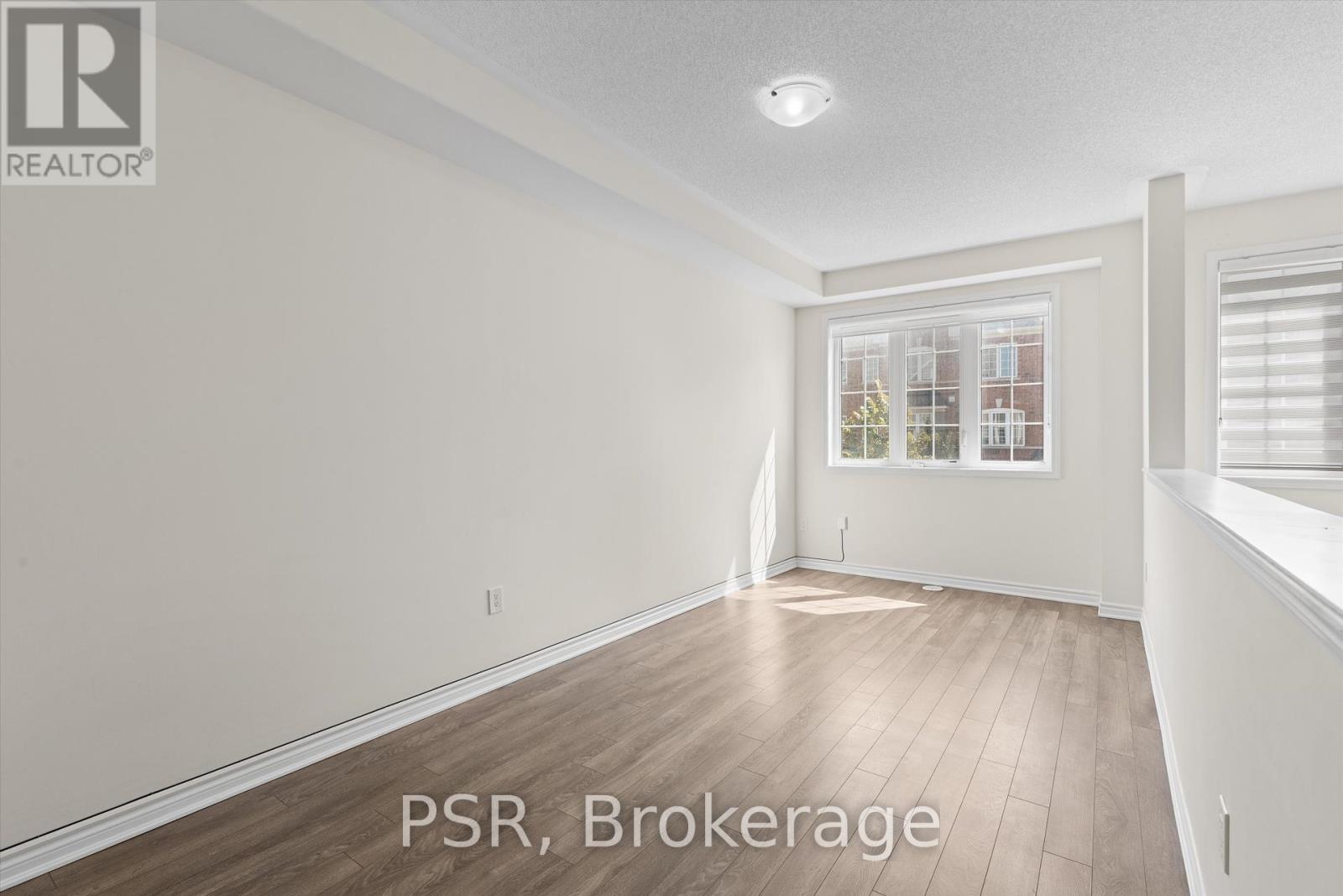 50 Jolly Way, Toronto, ON - Indoor Photo Showing Other Room