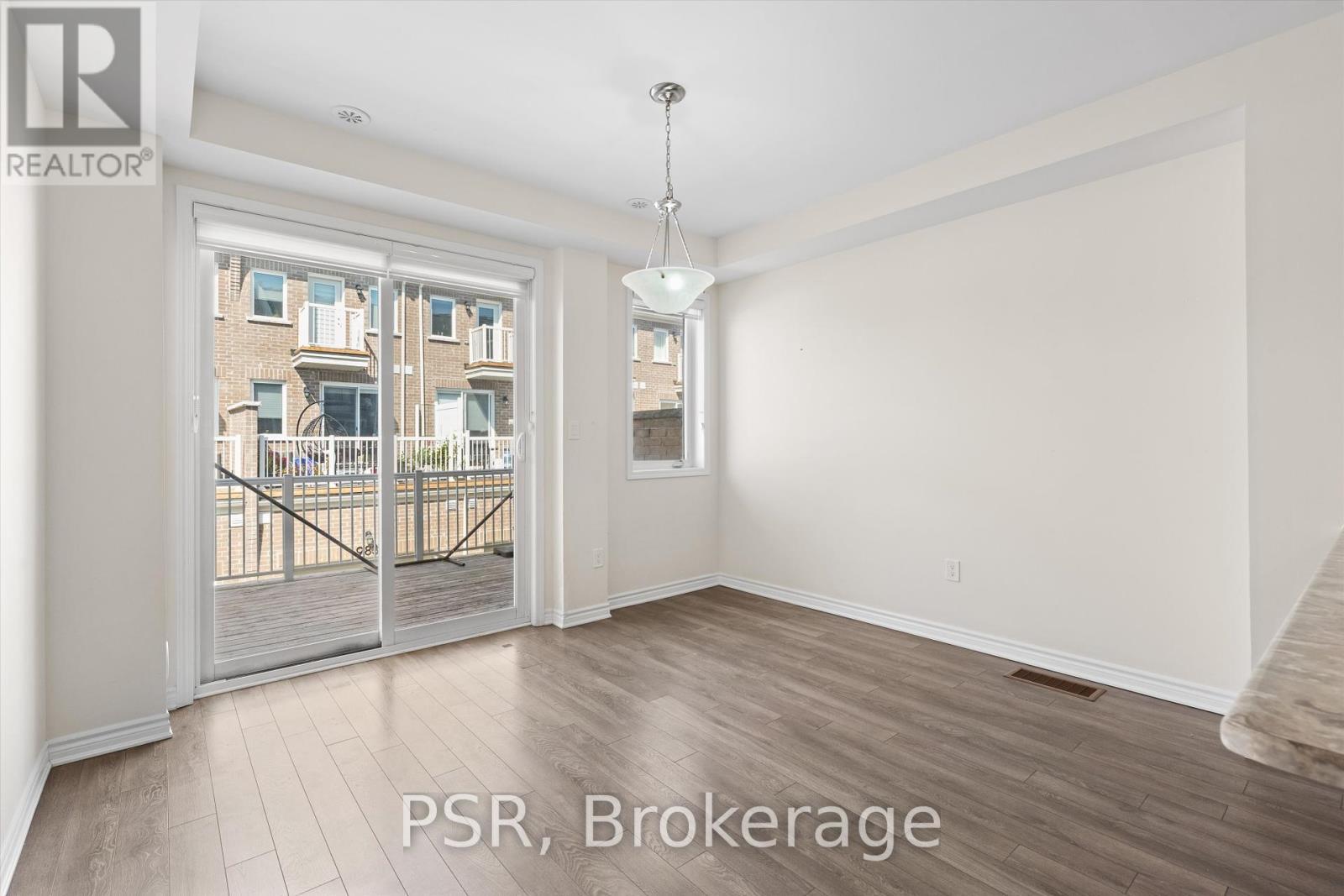 50 Jolly Way, Toronto, ON - Indoor Photo Showing Other Room