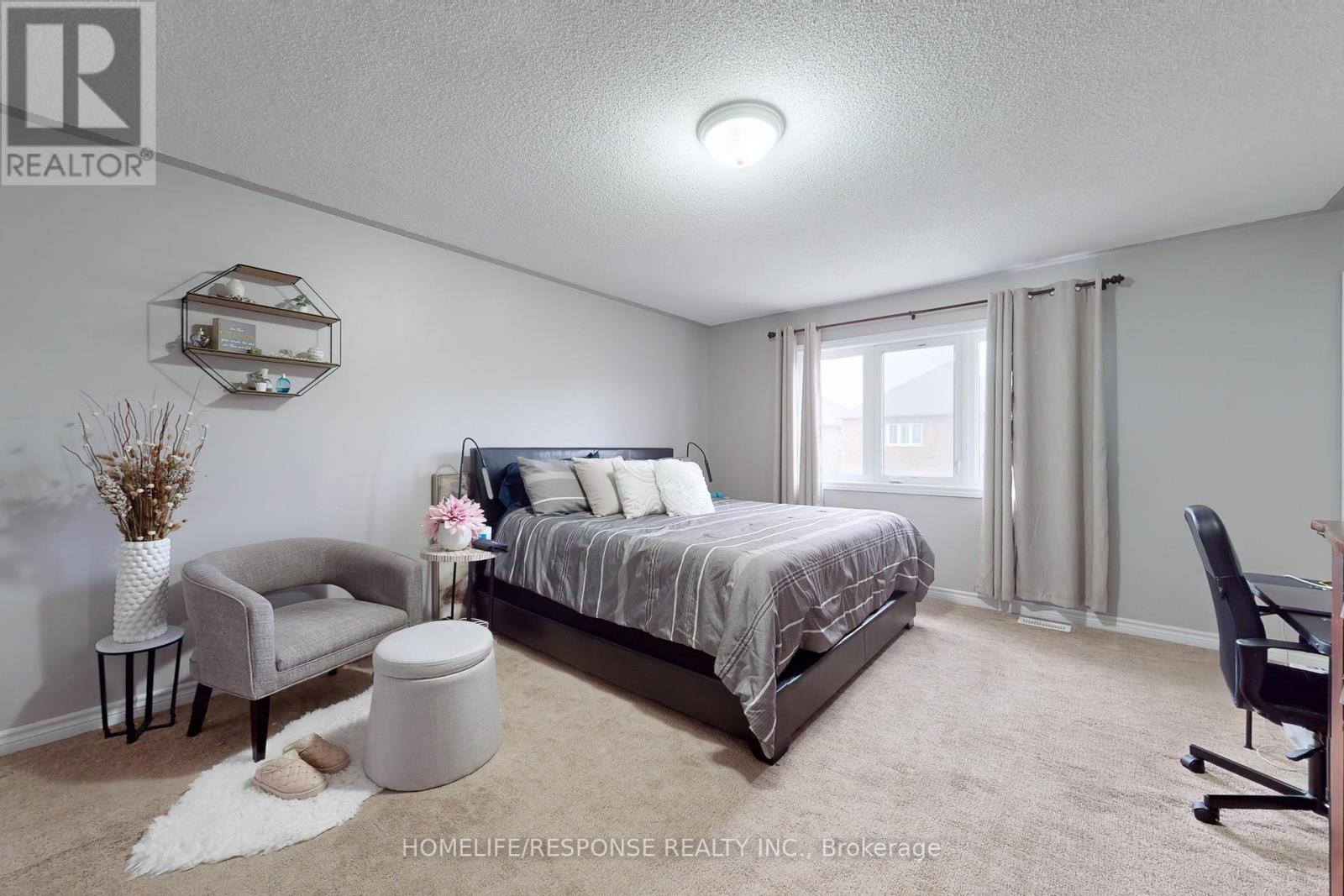 846 Groveland Avenue, Oshawa, ON - Indoor Photo Showing Bedroom