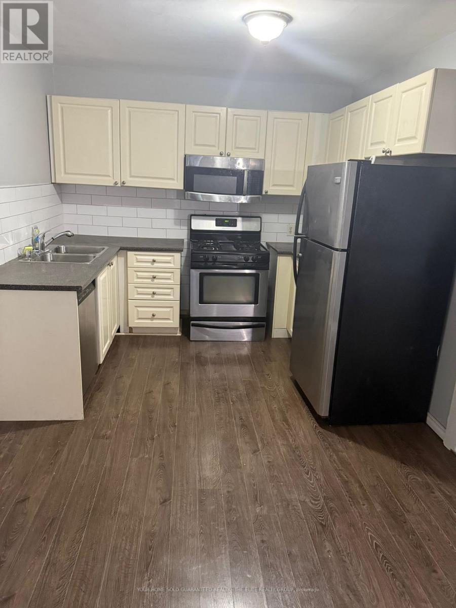 Upper - 46 Grove Street, Welland, ON - Indoor Photo Showing Kitchen With Double Sink