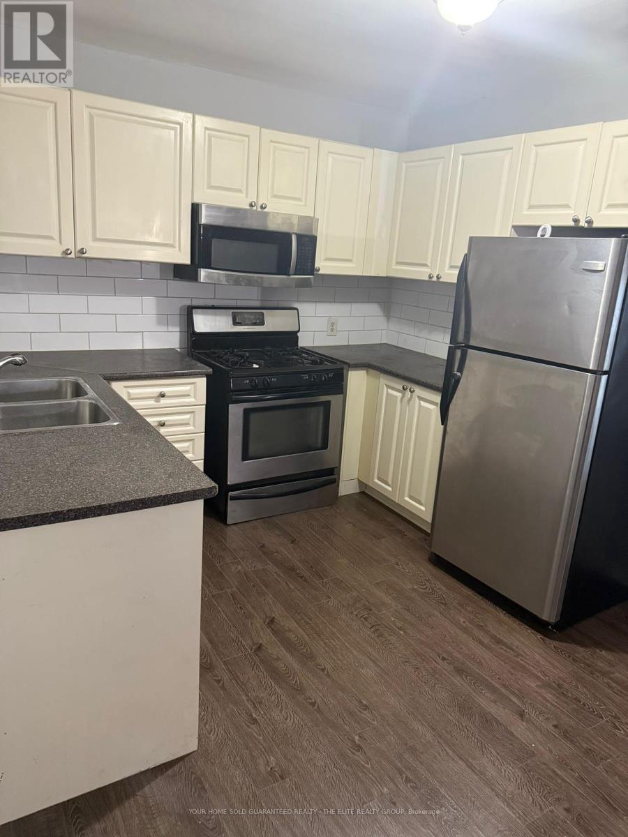 Upper - 46 Grove Street, Welland, ON - Indoor Photo Showing Kitchen With Double Sink