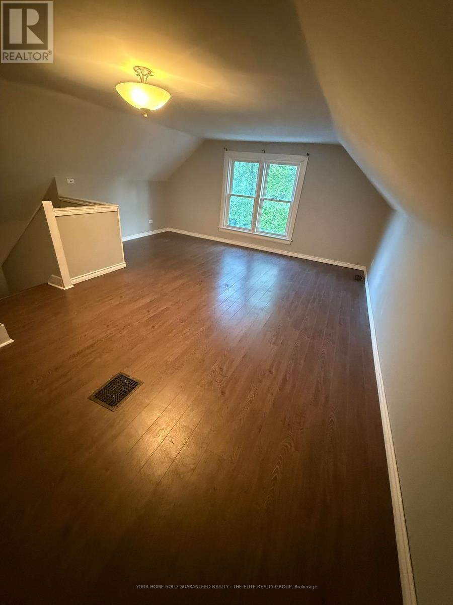 Upper - 46 Grove Street, Welland, ON - Indoor Photo Showing Other Room