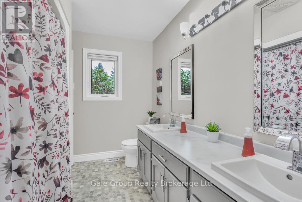 57 Mark Crescent, South-West Oxford (Sweaburg), ON - Indoor Photo Showing Bathroom