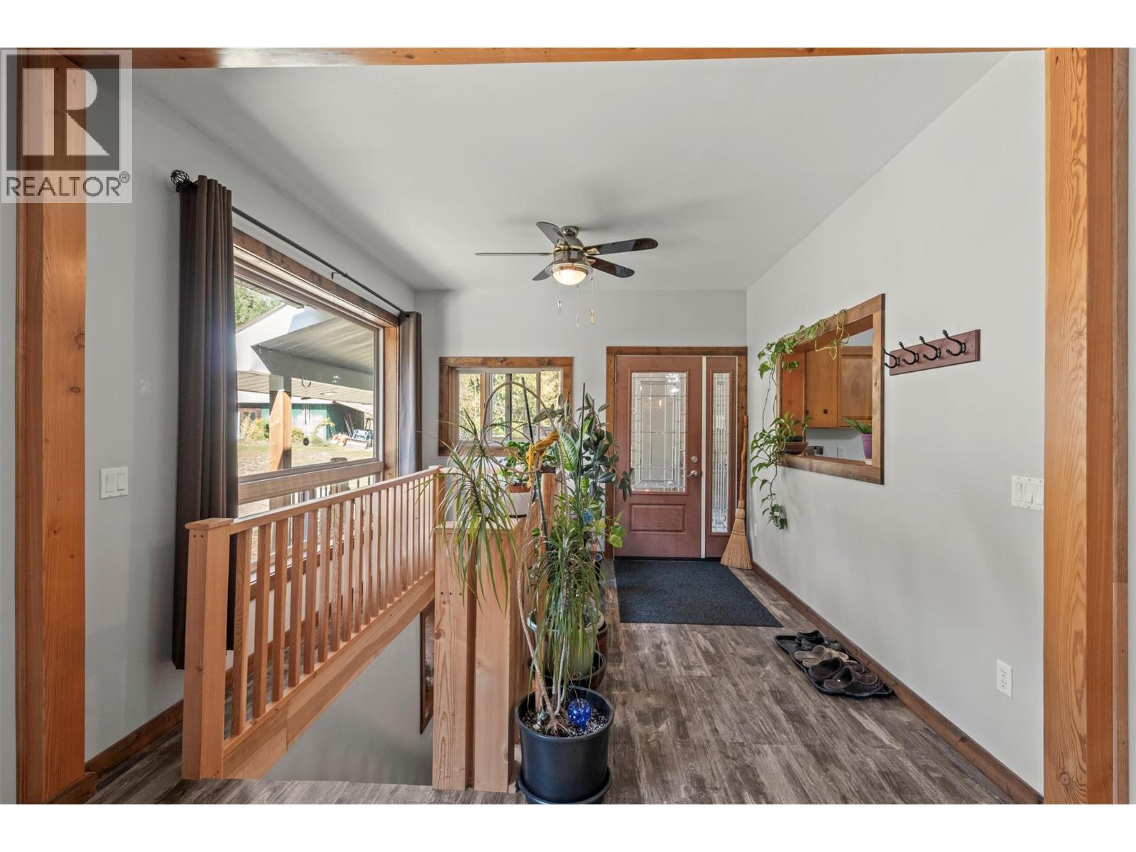 2510 Samuelson Road, Sicamous, BC - Indoor Photo Showing Other Room