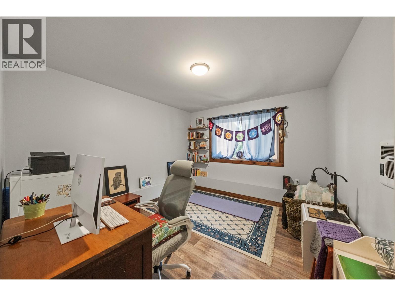 2510 Samuelson Road, Sicamous, BC - Indoor