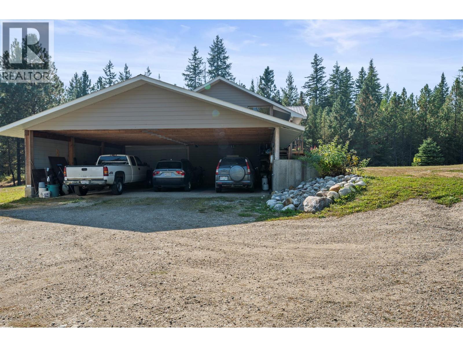 2510 Samuelson Road, Sicamous, BC - Outdoor