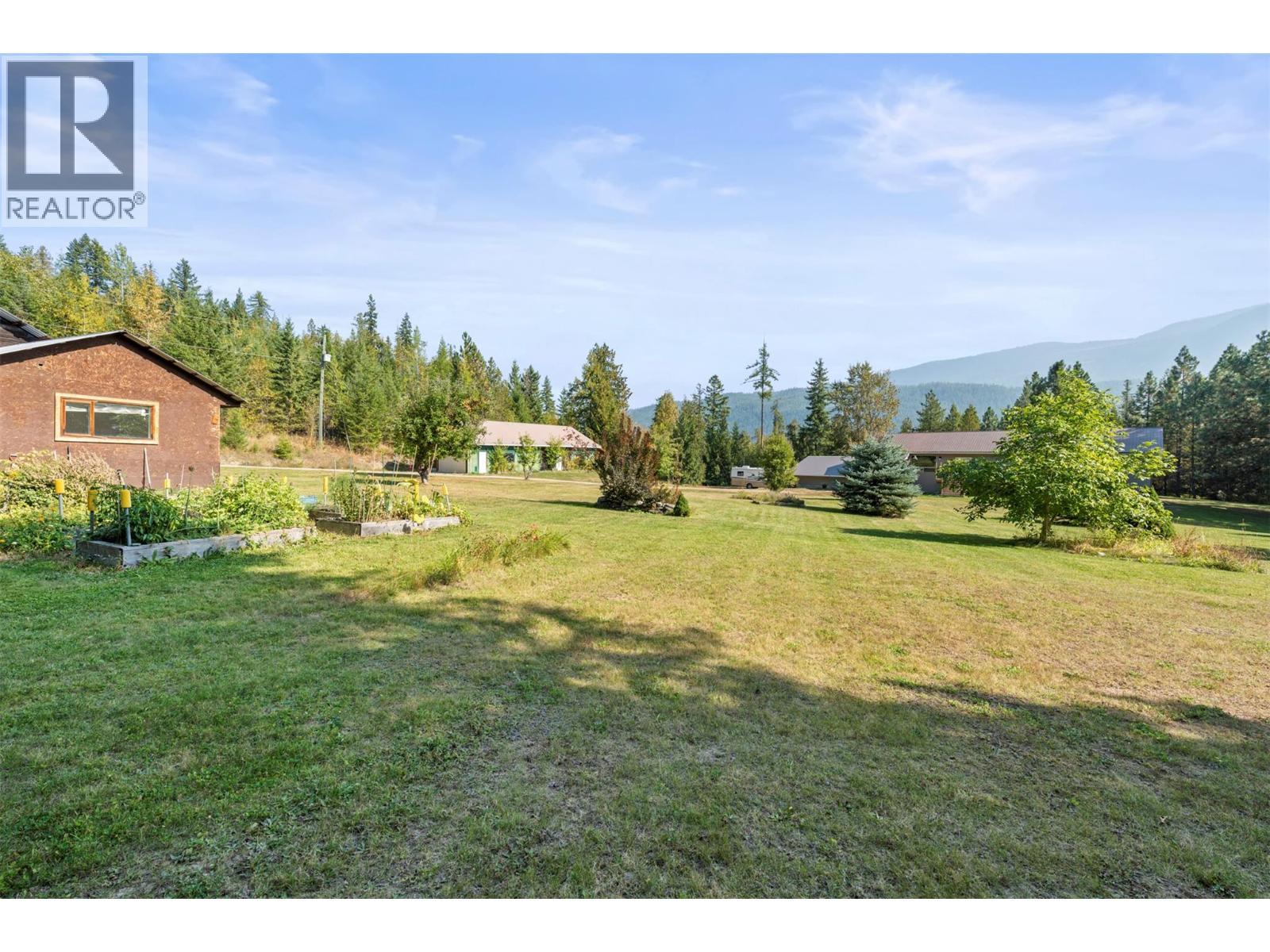 2510 Samuelson Road, Sicamous, BC - Outdoor