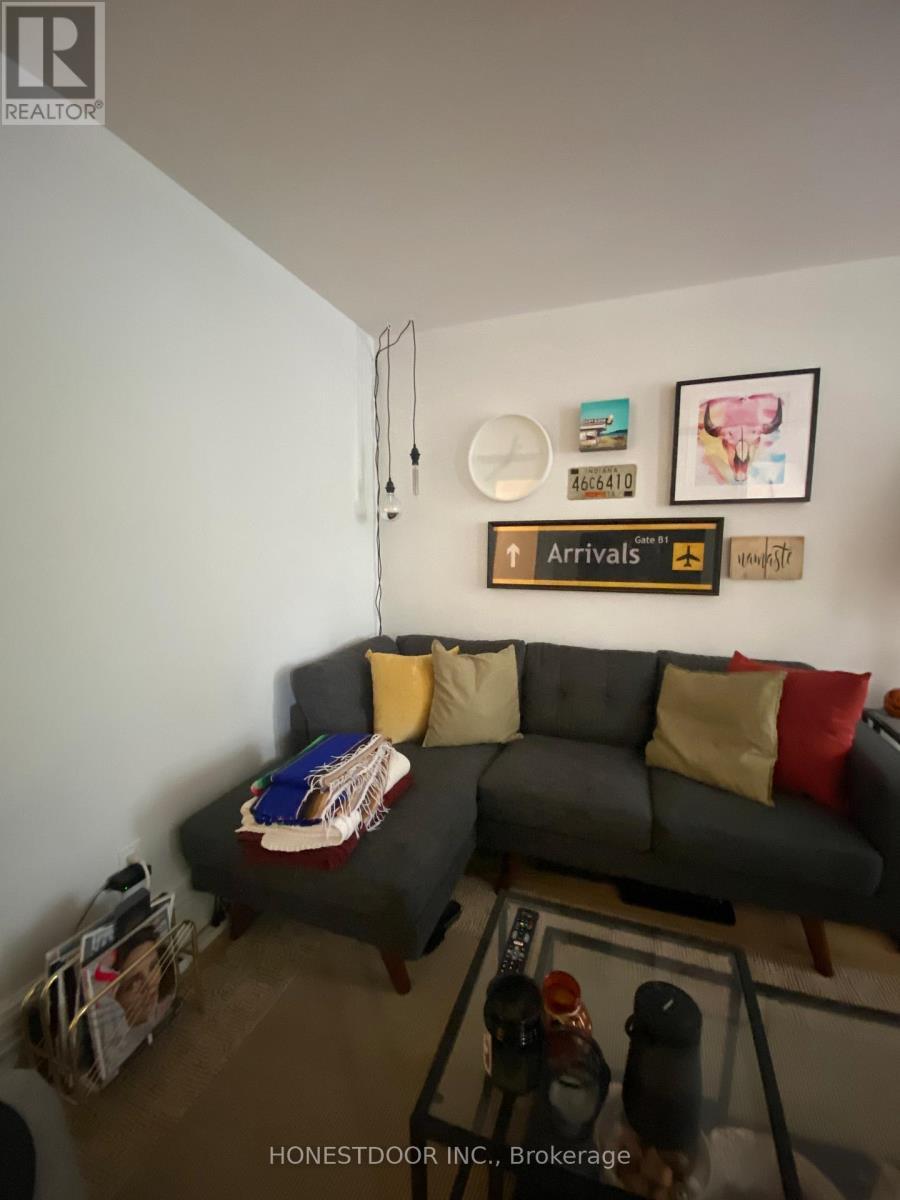 Second floor partial living room - 103 Victoria Avenue S, Hamilton, ON - Indoor Photo Showing Living Room