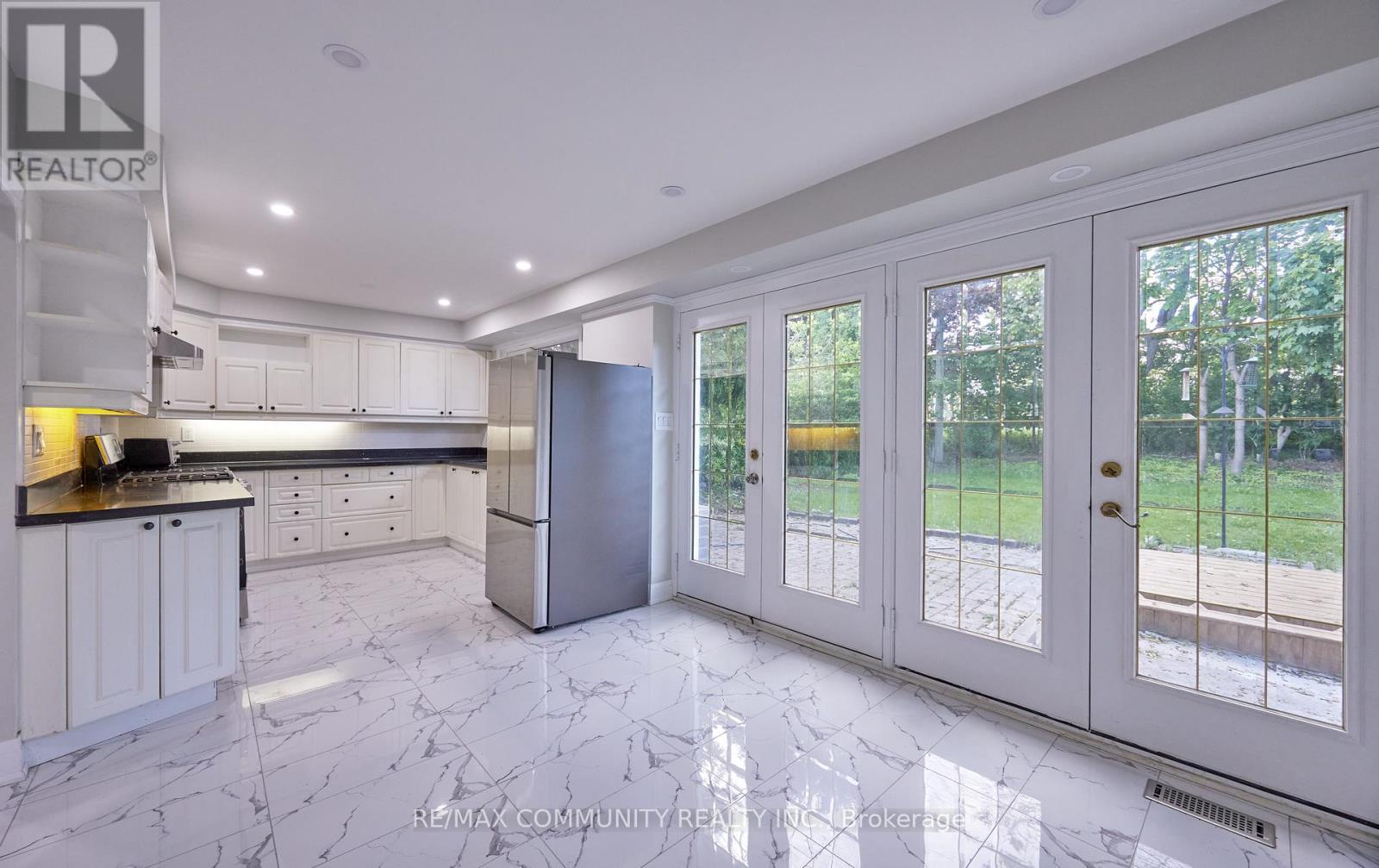 71 Willowridge Road, Toronto, ON - Indoor Photo Showing Other Room