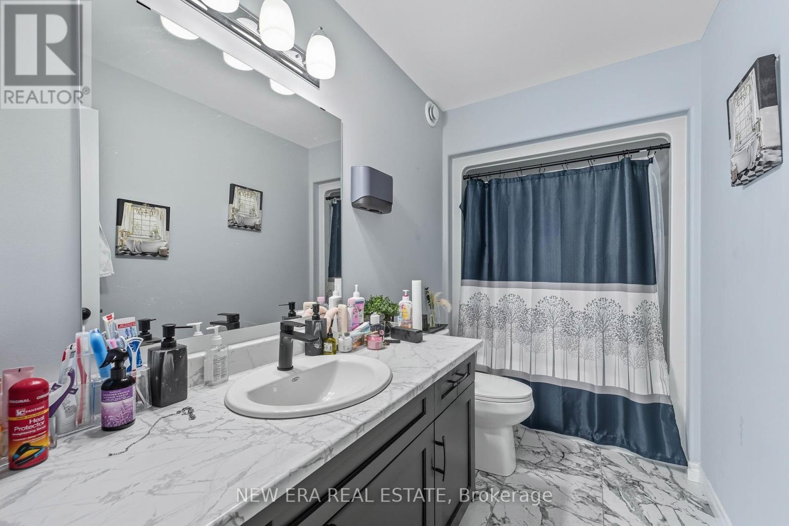 907 Bramford Terrace, Peterborough, ON - Indoor Photo Showing Bathroom