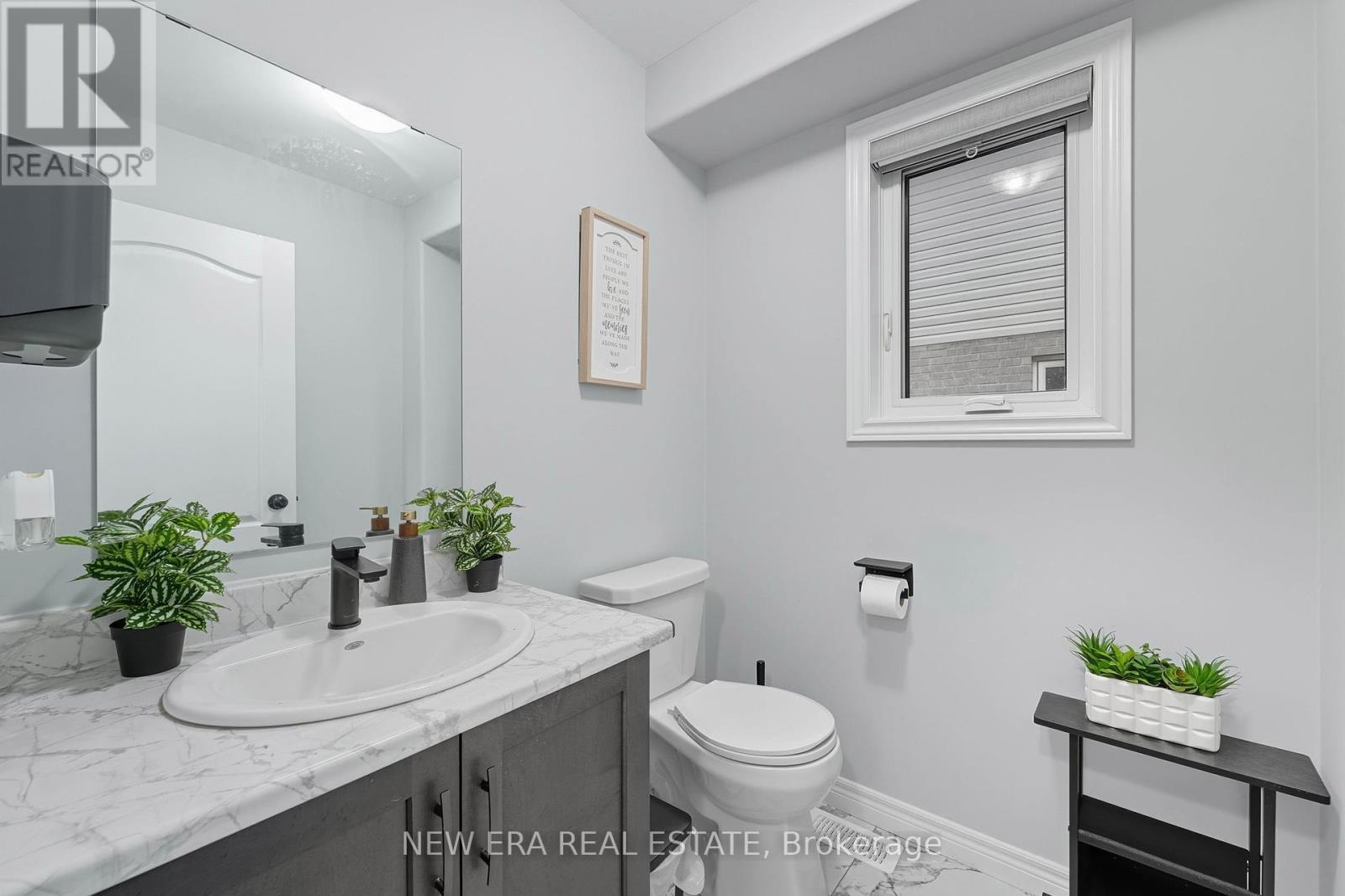907 Bramford Terrace, Peterborough, ON - Indoor Photo Showing Bathroom