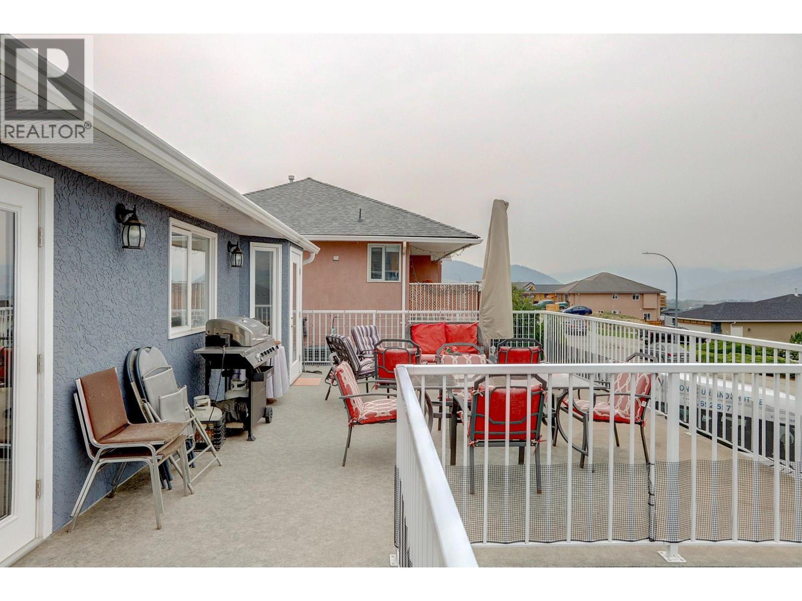 4712 Valleyview Place, Vernon, BC - Outdoor With Deck Patio Veranda With Exterior